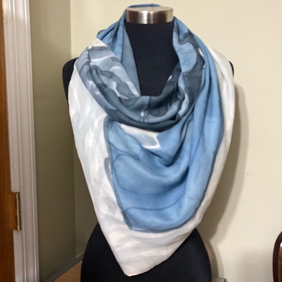 Silk Blue/White Lightweight Scarf/Wrap - Picture 6 of 9